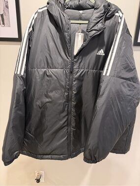 NWT Men’s adidas puffer jacket